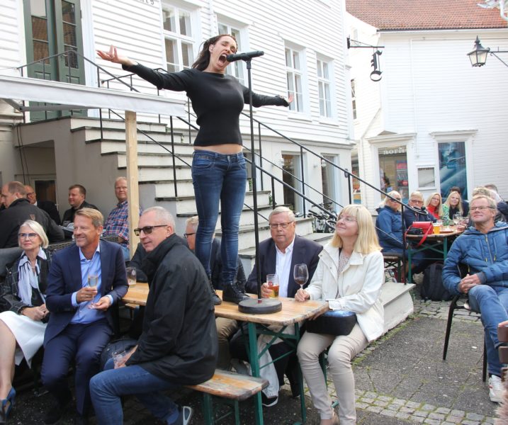 Firmasamling201917-717x600