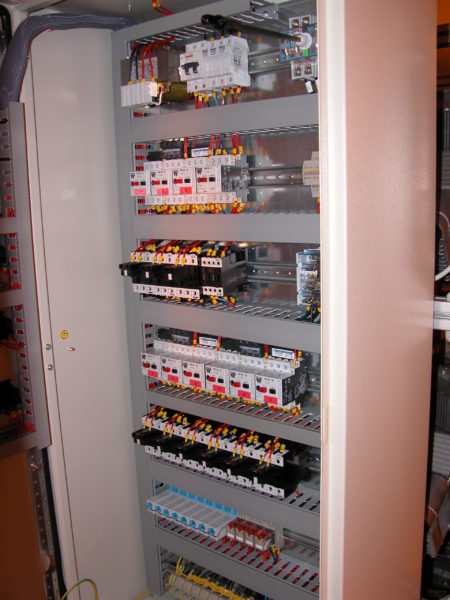 UIT-Motor-rommet-3-450x600